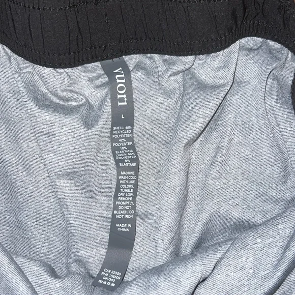 Vuori Kore Lined Camo black training shorts with insert lining size L 7” inseam - Picture 3 of 5